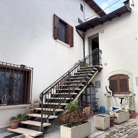 Dimora Natura & Montagna Vista Torre Medievale شقة